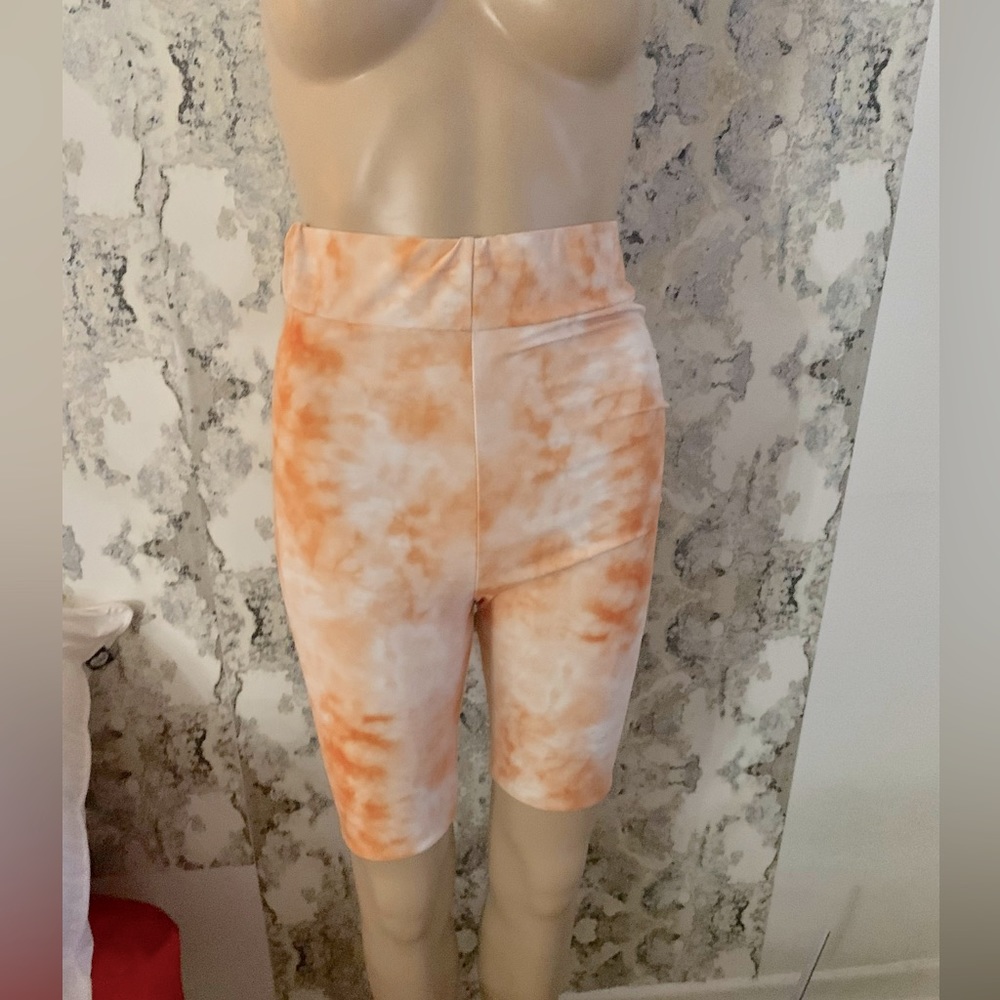 ORANGE TYE DIE BIKER SHORTS STRETCHY MATERIAL